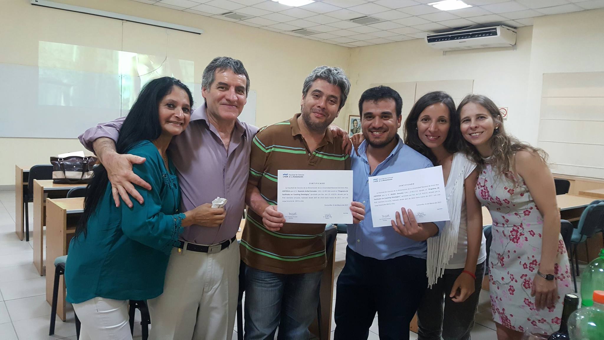 Entrega de Certificados del Curso de Facilitador en Coaching Ontológico 2da Edición. UNER.